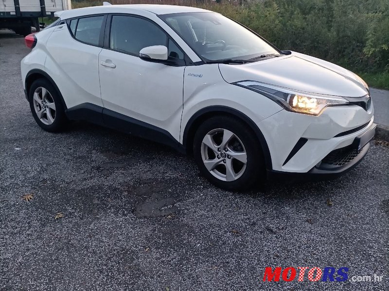 2019' Toyota C-HR 1,8 photo #2
