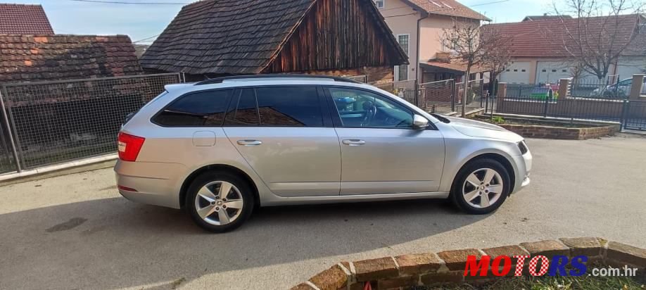 2020' Skoda Octavia Combi photo #5