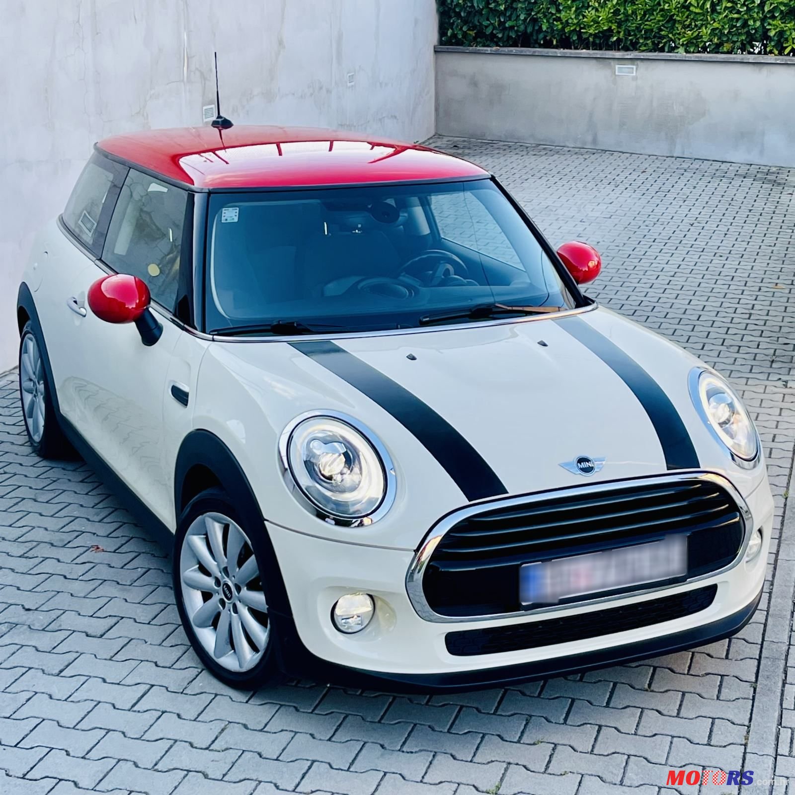 2018' MINI Cooper D photo #1