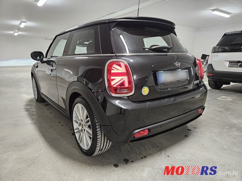 2022' MINI Cooper 1 photo #4
