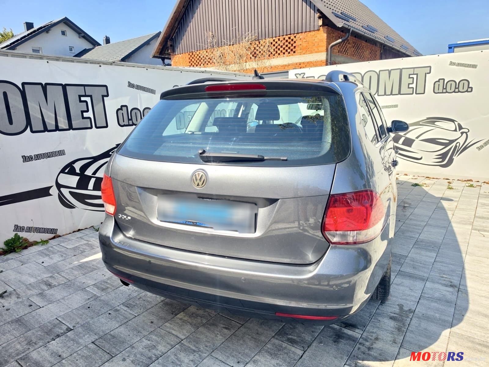 2010' Volkswagen Golf VI Variant photo #3