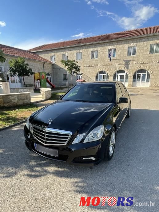 2010' Mercedes-Benz E-Klasa photo #1
