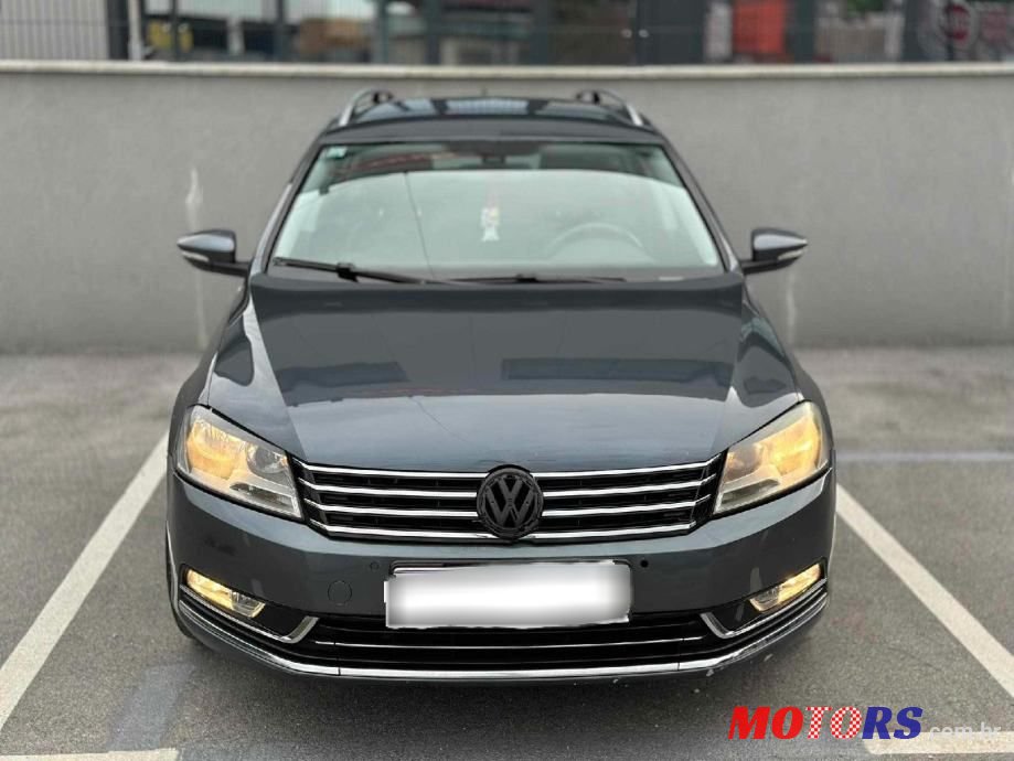 2012' Volkswagen Passat Variant photo #3