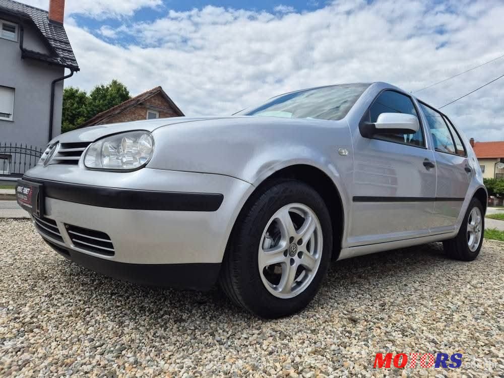 2002' Volkswagen Golf IV 1,4 photo #3