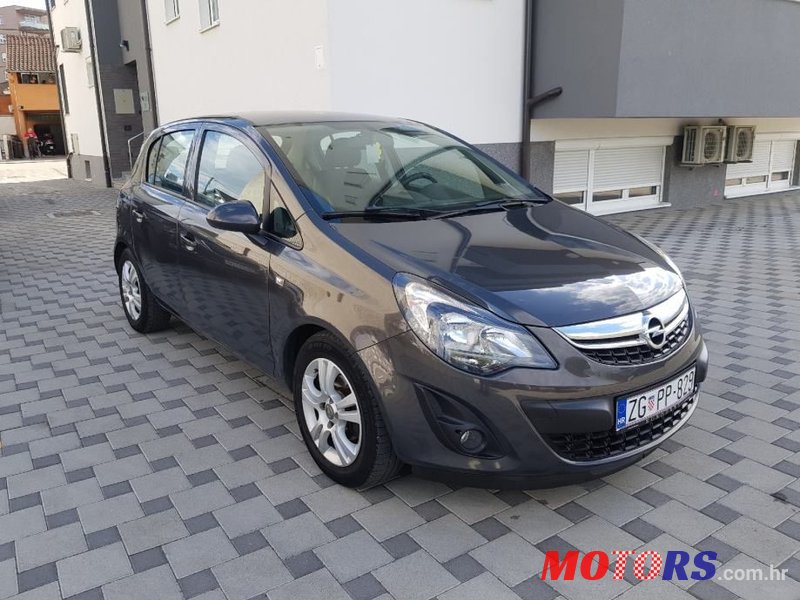 2015' Opel Corsa photo #3