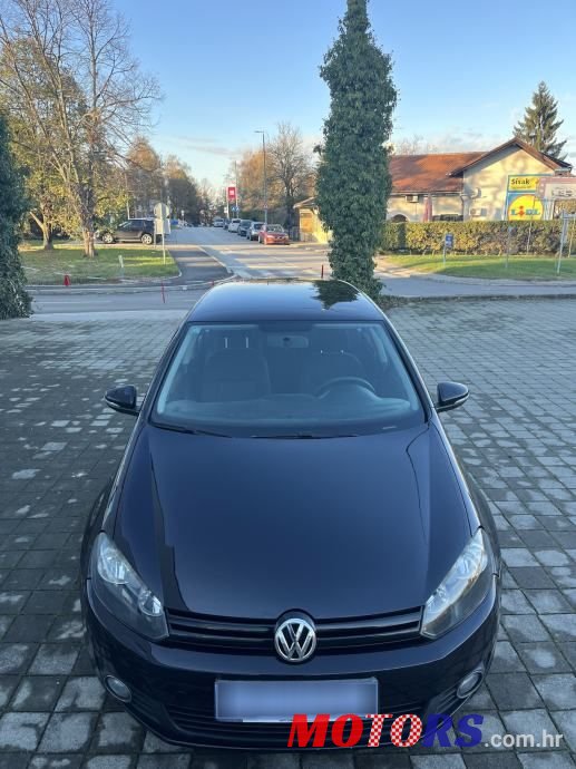 2011' Volkswagen Golf VI 1,6 Tdi photo #2