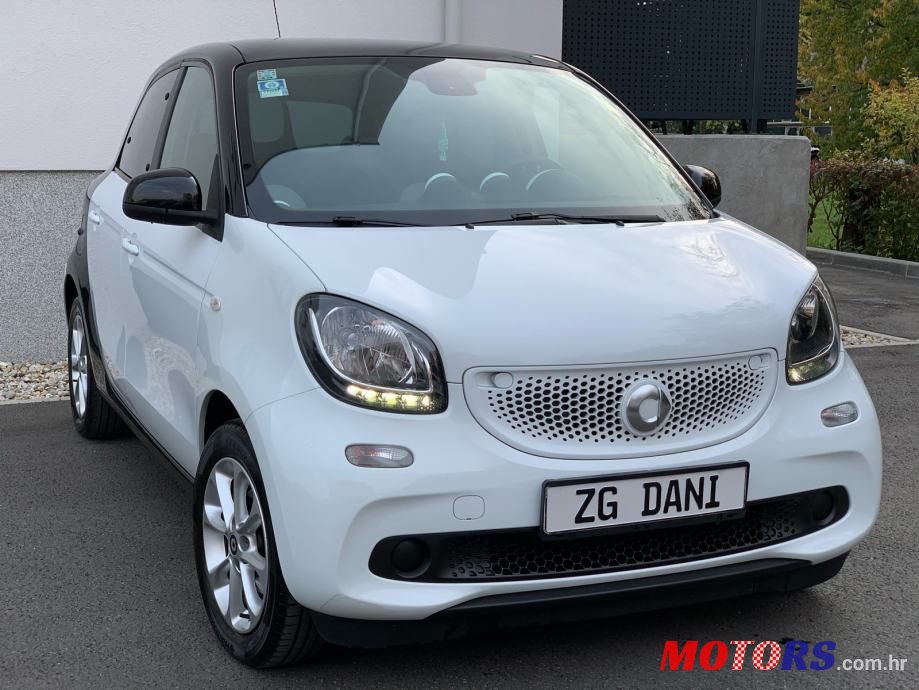 2015' Smart Forfour photo #1