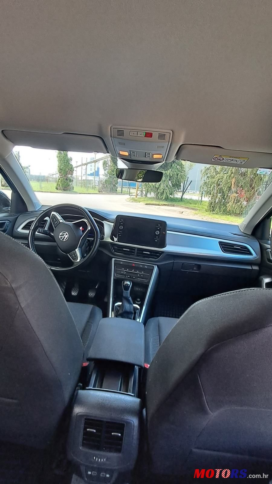 2023' Volkswagen T-Roc 1,0 Tsi photo #2