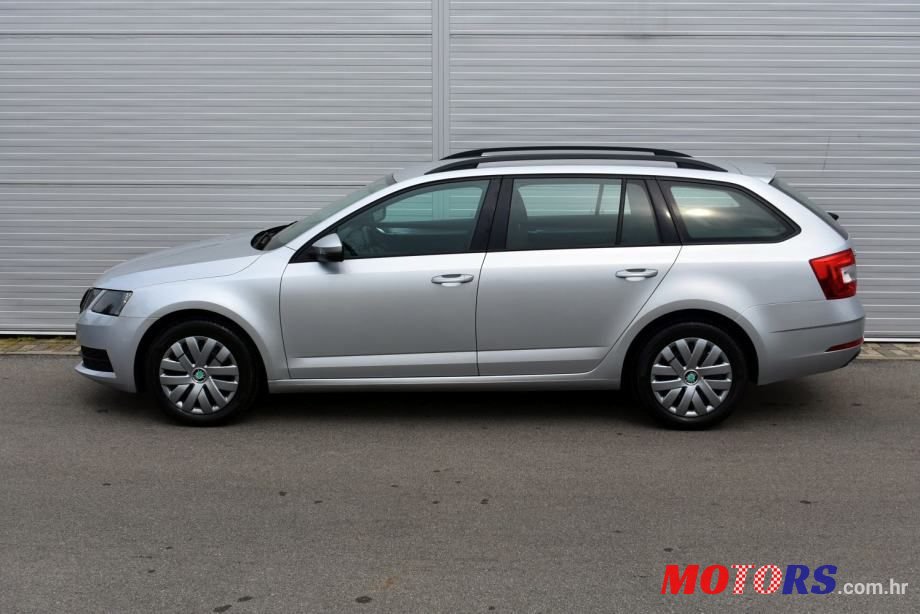 2018' Skoda Octavia Combi photo #2
