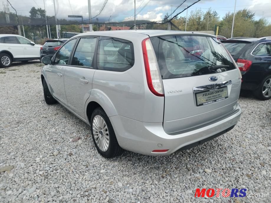 2009' Ford Focus Karavan photo #3