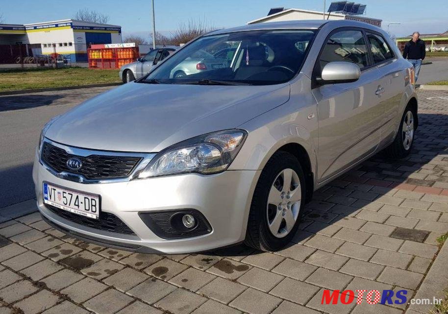 2011' Kia Pro Ceed 1,4 Lx photo #1