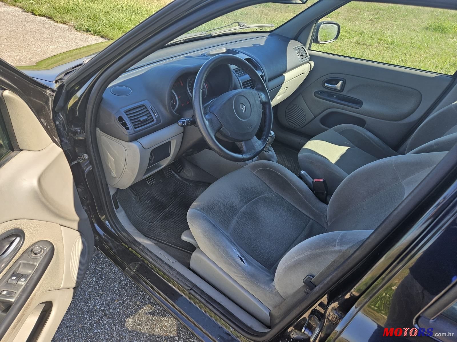 2004' Renault Clio 1,5 Dci photo #4