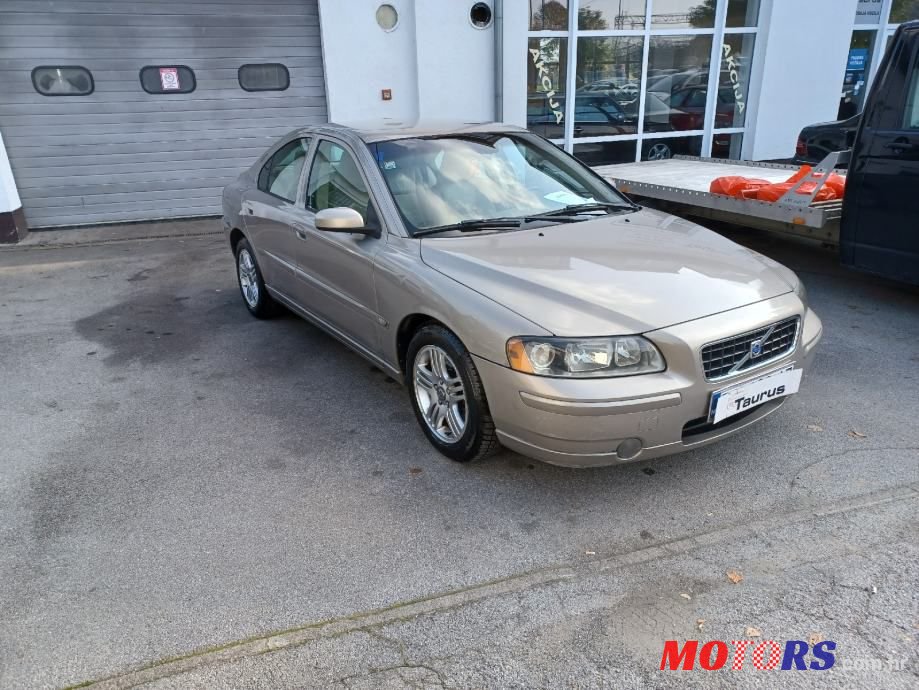 2005' Volvo S60 2,4 D photo #3