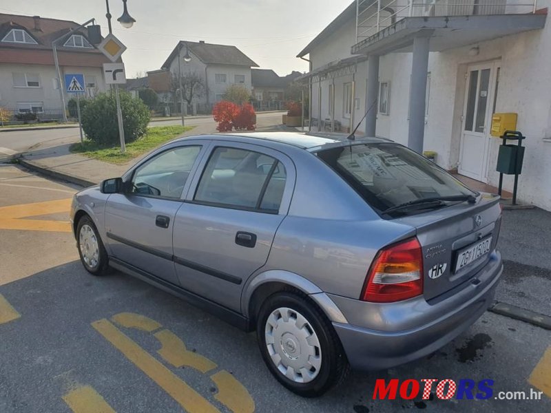 2008' Opel Astra 1,7 Cdti photo #2