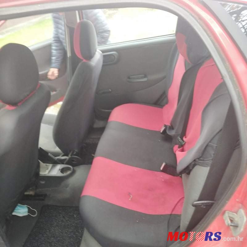 2004' Opel Corsa photo #5