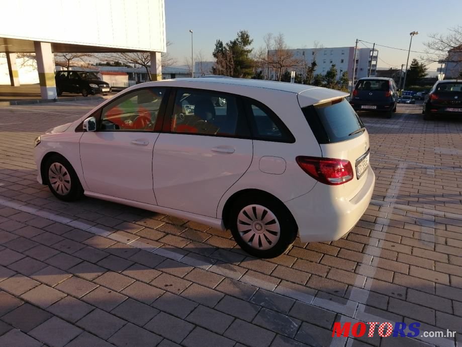 2017' Mercedes-Benz B-Klasa 180 D photo #3