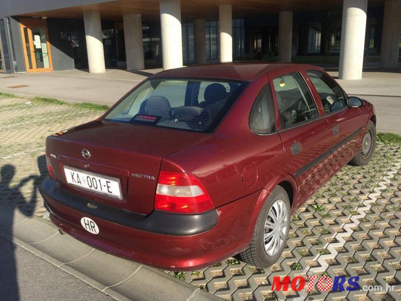 1998' Opel Vectra 1,6 I 16V photo #1