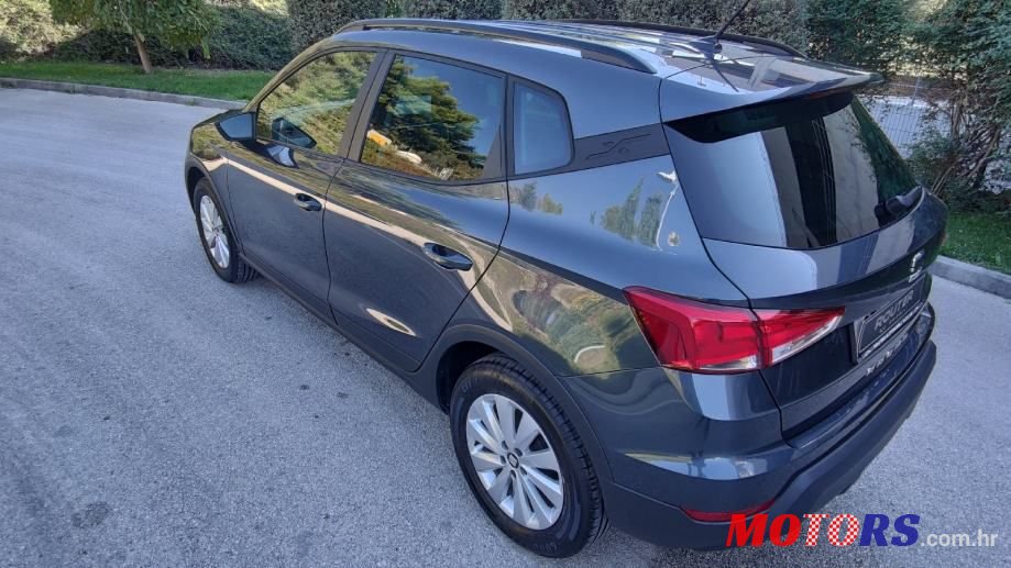 2021' SEAT Arona photo #2