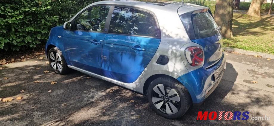2019' Smart Forfour photo #5