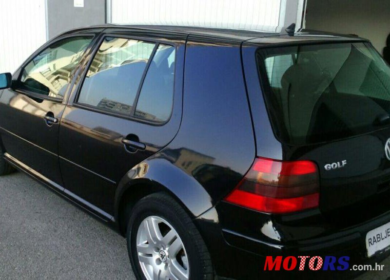 2002' Volkswagen Golf IV 2,0 photo #2