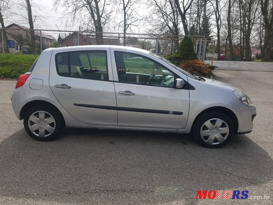 2008' Renault Clio 1,2 16V photo #5