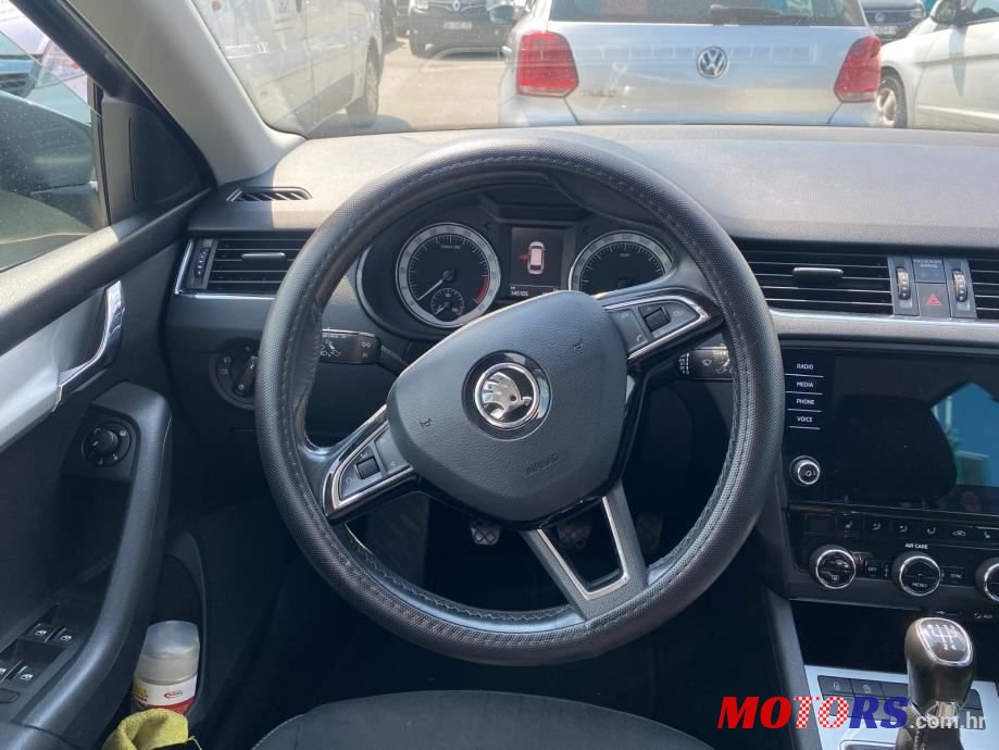 2017' Skoda Octavia Combi photo #6