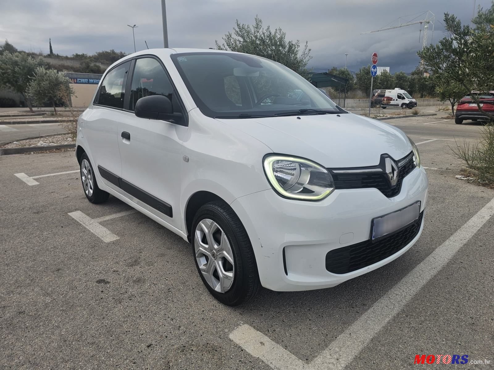 2020' Renault Twingo 1.0 photo #1