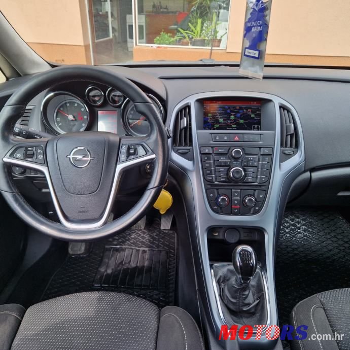 2016' Opel Astra 1,6 photo #4