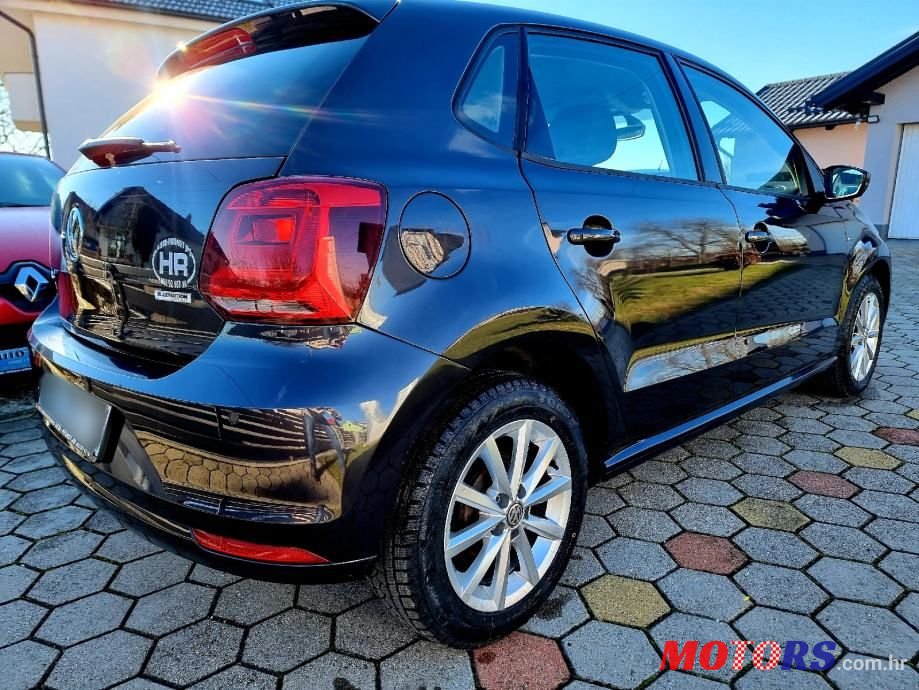 2015' Volkswagen Polo 1,0 photo #5