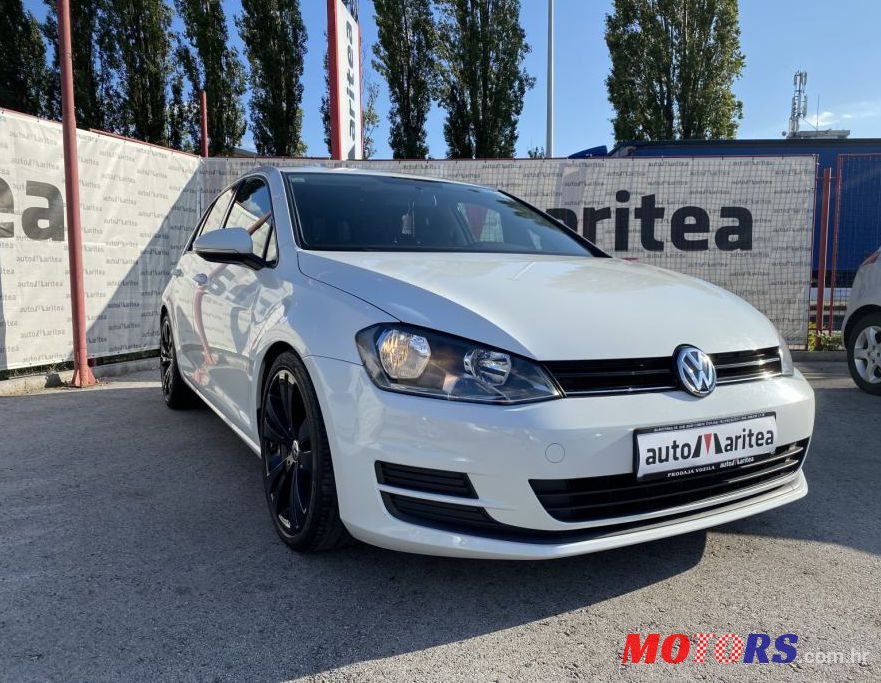 2013' Volkswagen Golf 7 1,6 Tdi Bmt photo #1