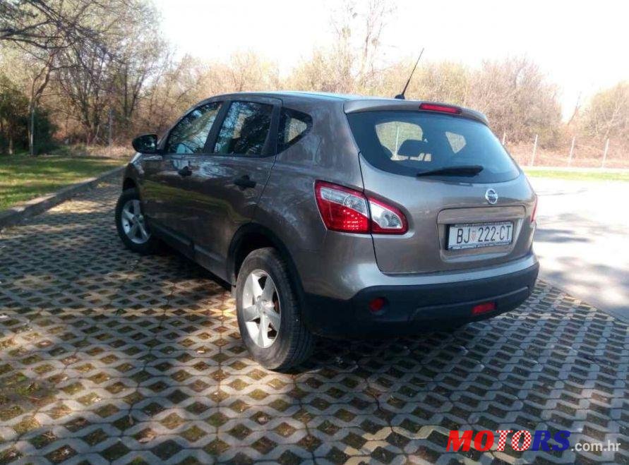 2011' Nissan Qashqai 1,6 16V photo #2