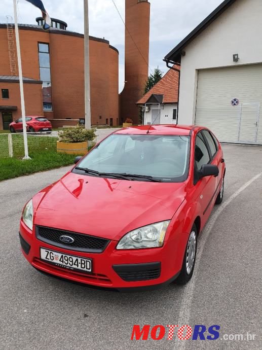 2005' Ford Focus photo #2