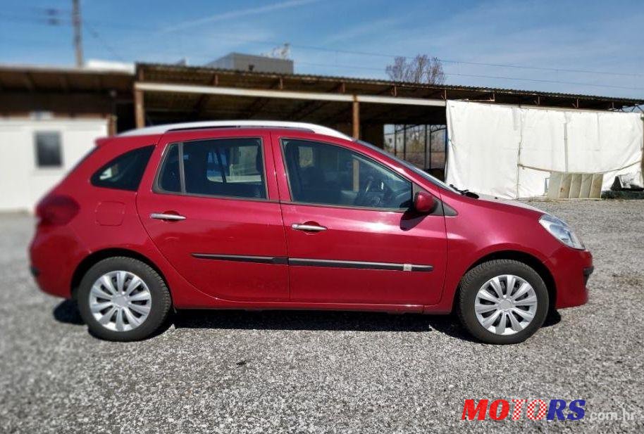 2009' Renault Clio 1,2 16V photo #1