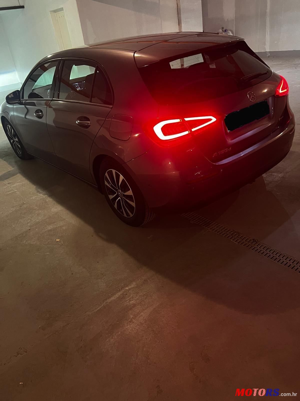 2020' Mercedes-Benz A-Klasa 180 D photo #5