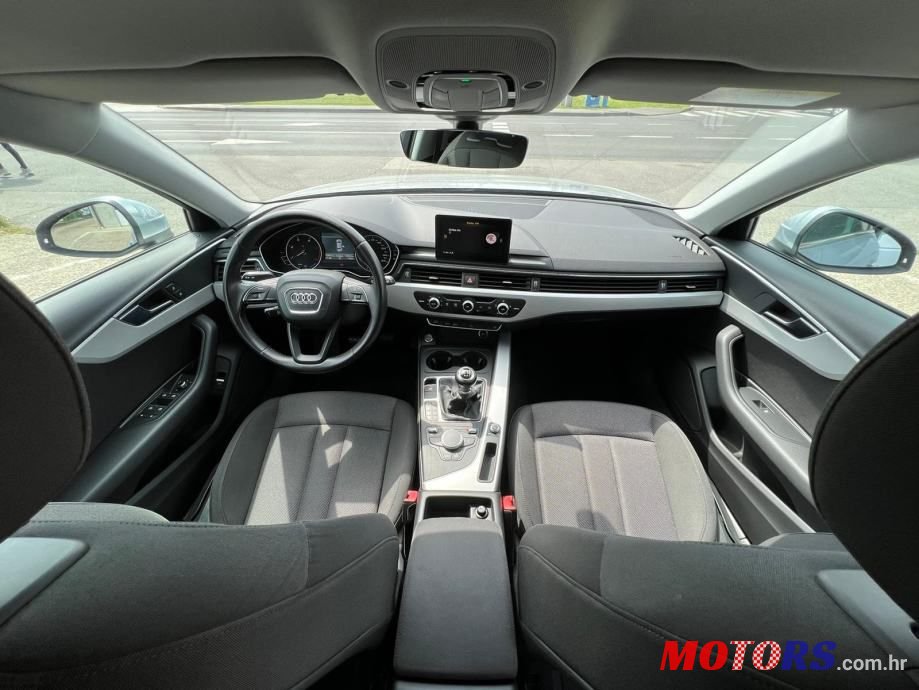 2016' Audi A4 Avant photo #6