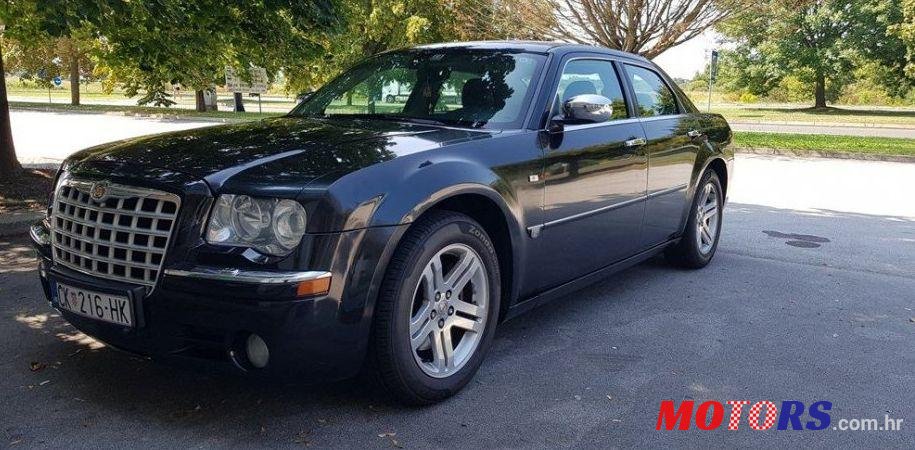 2004' Chrysler 300C 300 3,5 V6 photo #1