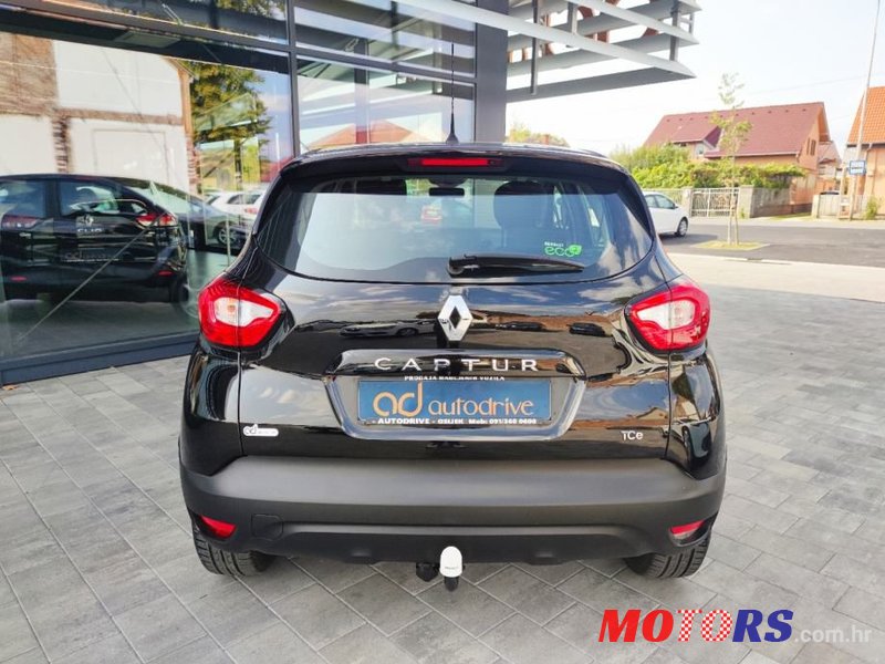 2016' Renault Captur photo #4