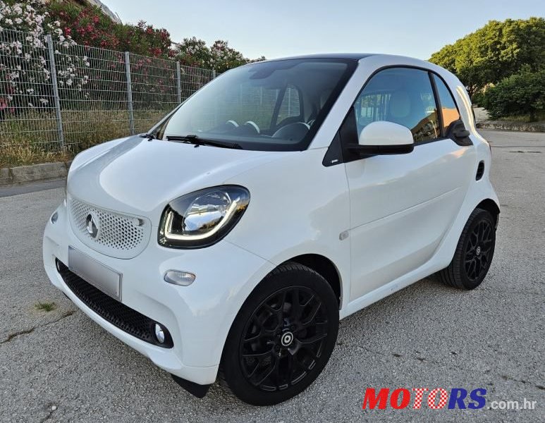 2015' Smart Fortwo photo #1