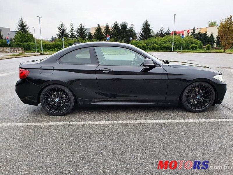 2015' BMW Serija 2 218D photo #3