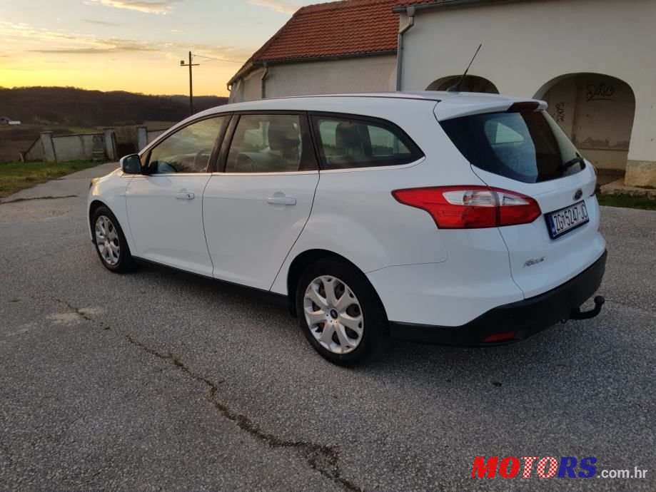 2013' Ford Focus Karavan photo #5