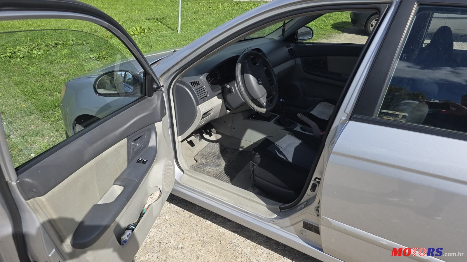 2005' Kia Cerato 1,5 Crdi Lx photo #5