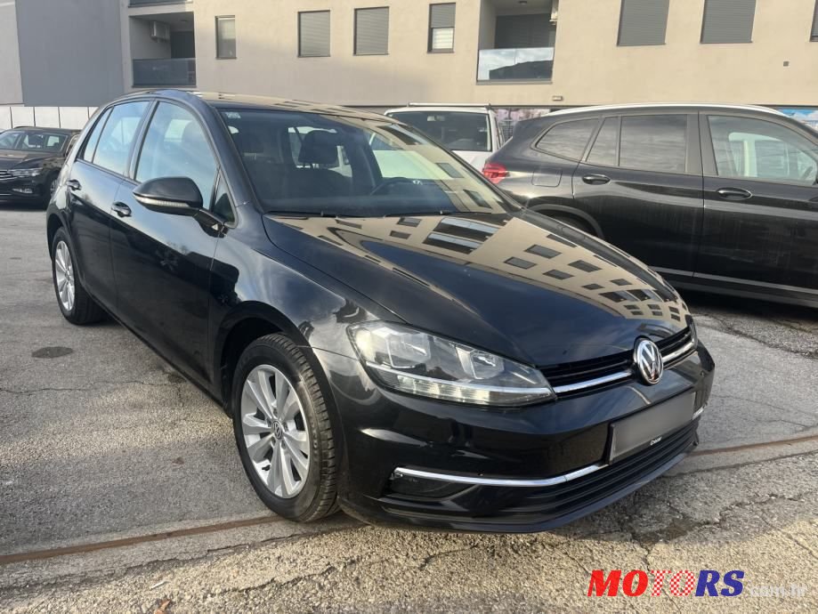 2019' Volkswagen Golf 7 1,6 Tdi photo #1