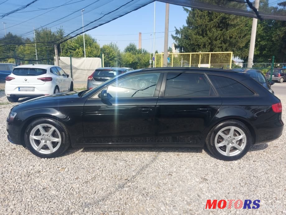 2012' Audi A4 Avant photo #2