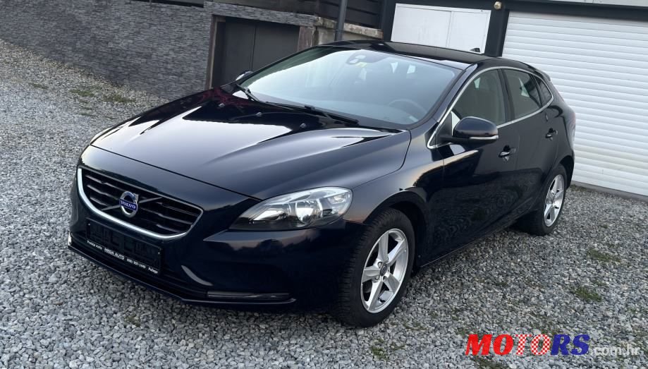 2016' Volvo V40 D2 photo #5