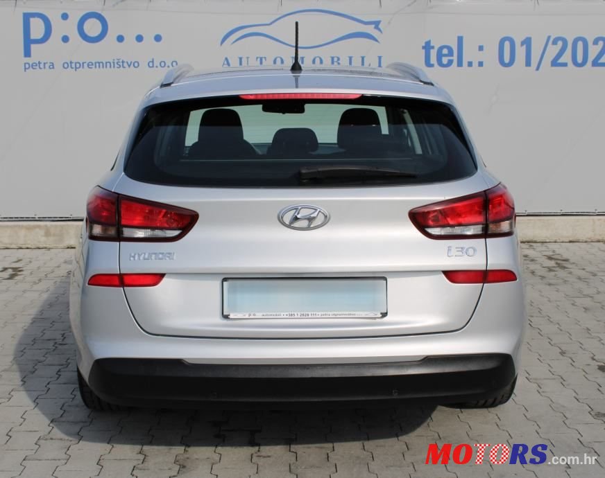 2019' Hyundai i30 1.6Crdi Cw photo #5