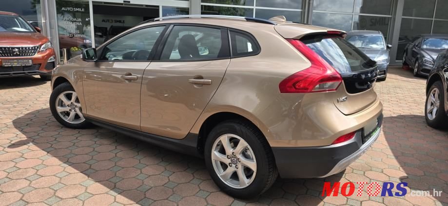 2014' Volvo V40 Cross Country 1.6 photo #4