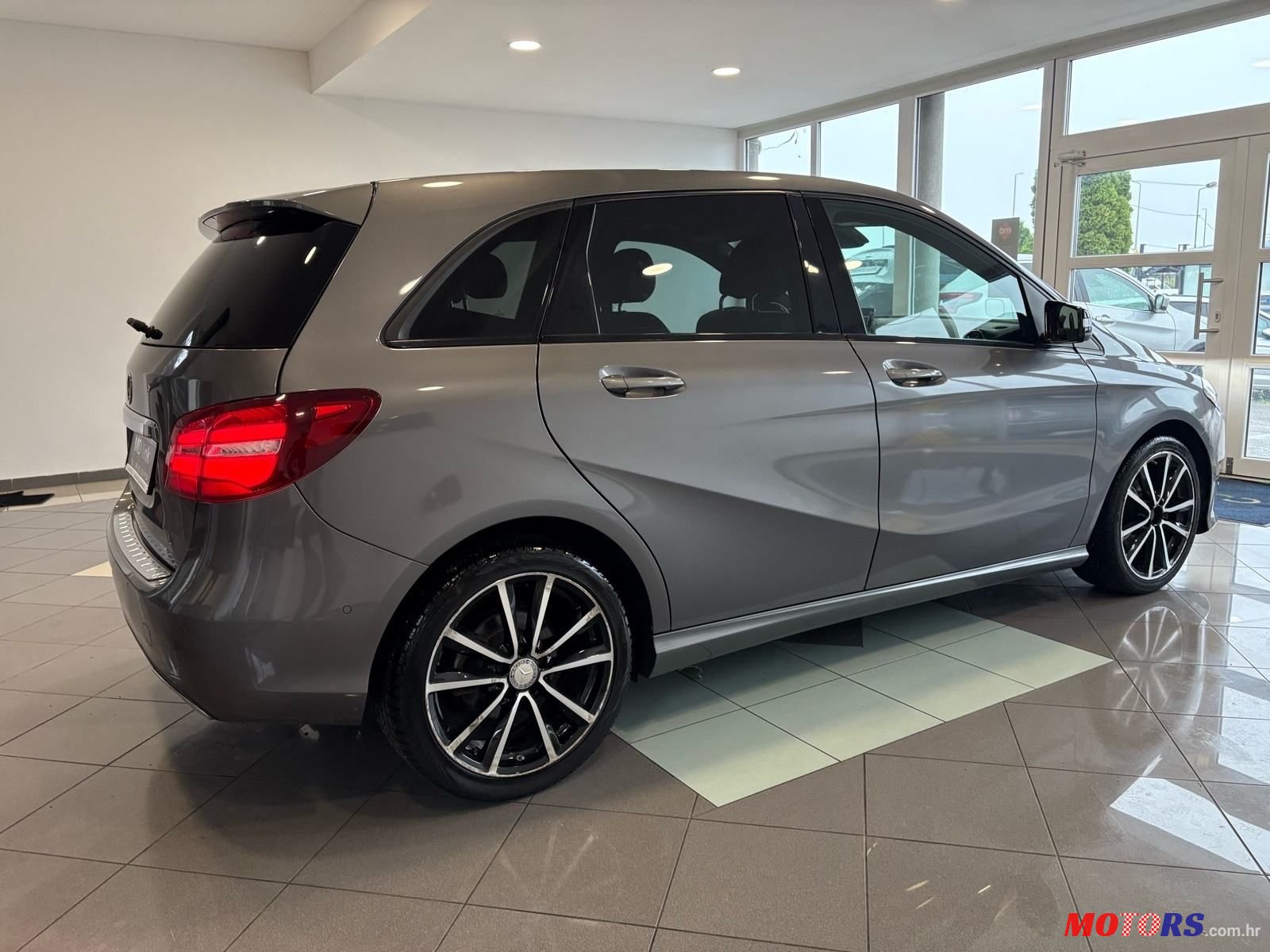 2016' Mercedes-Benz B-Klasa 180 D photo #5