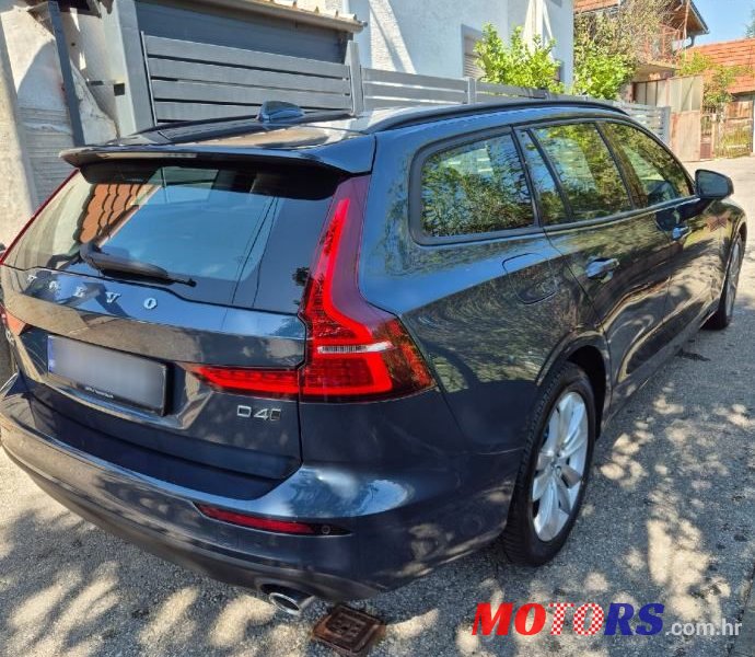 2019' Volvo V60 D4 Awd photo #4