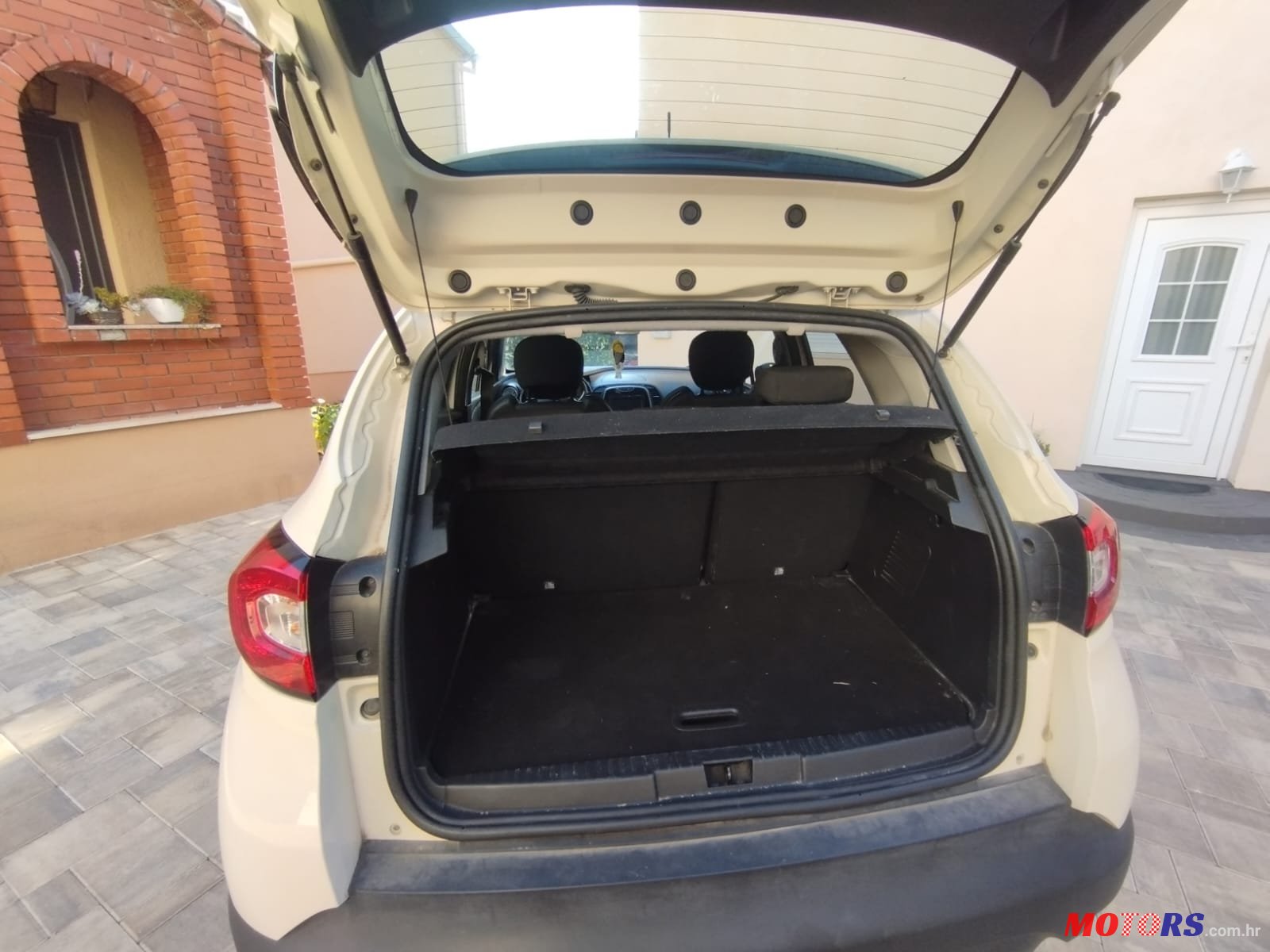 2015' Renault Captur photo #2