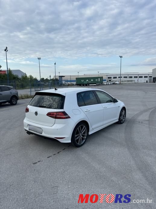 2014' Volkswagen Golf VII photo #4